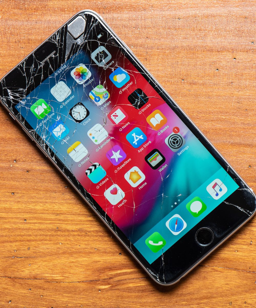 Broken iPhone 6plus with cracked screen